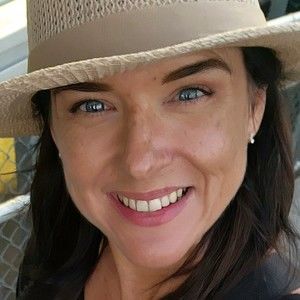 Meet your Posher, Corrine